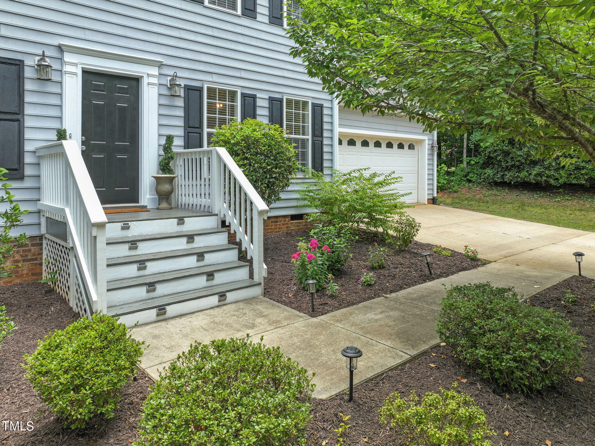 211 S English Hill Lane