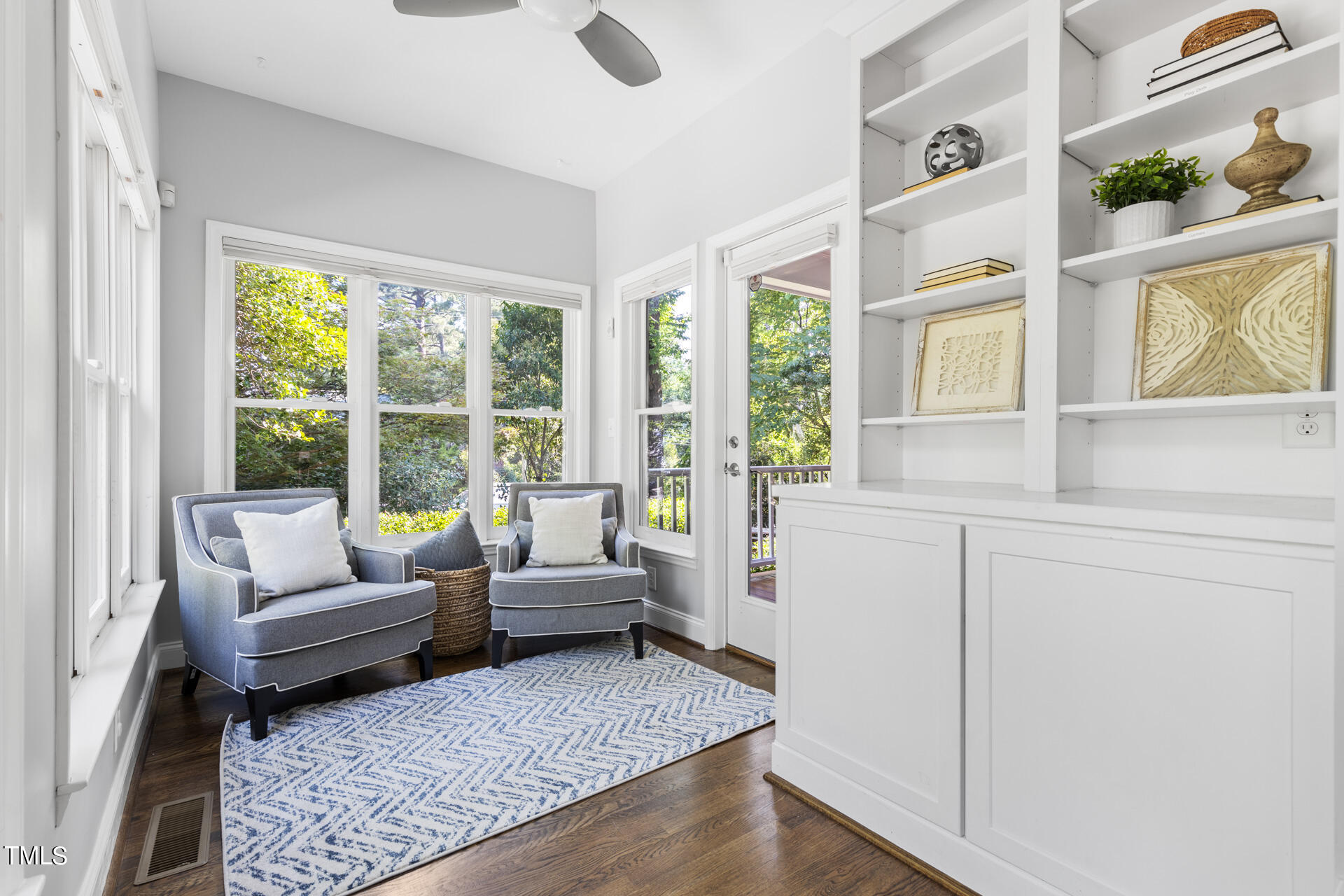307 W Knox Street
