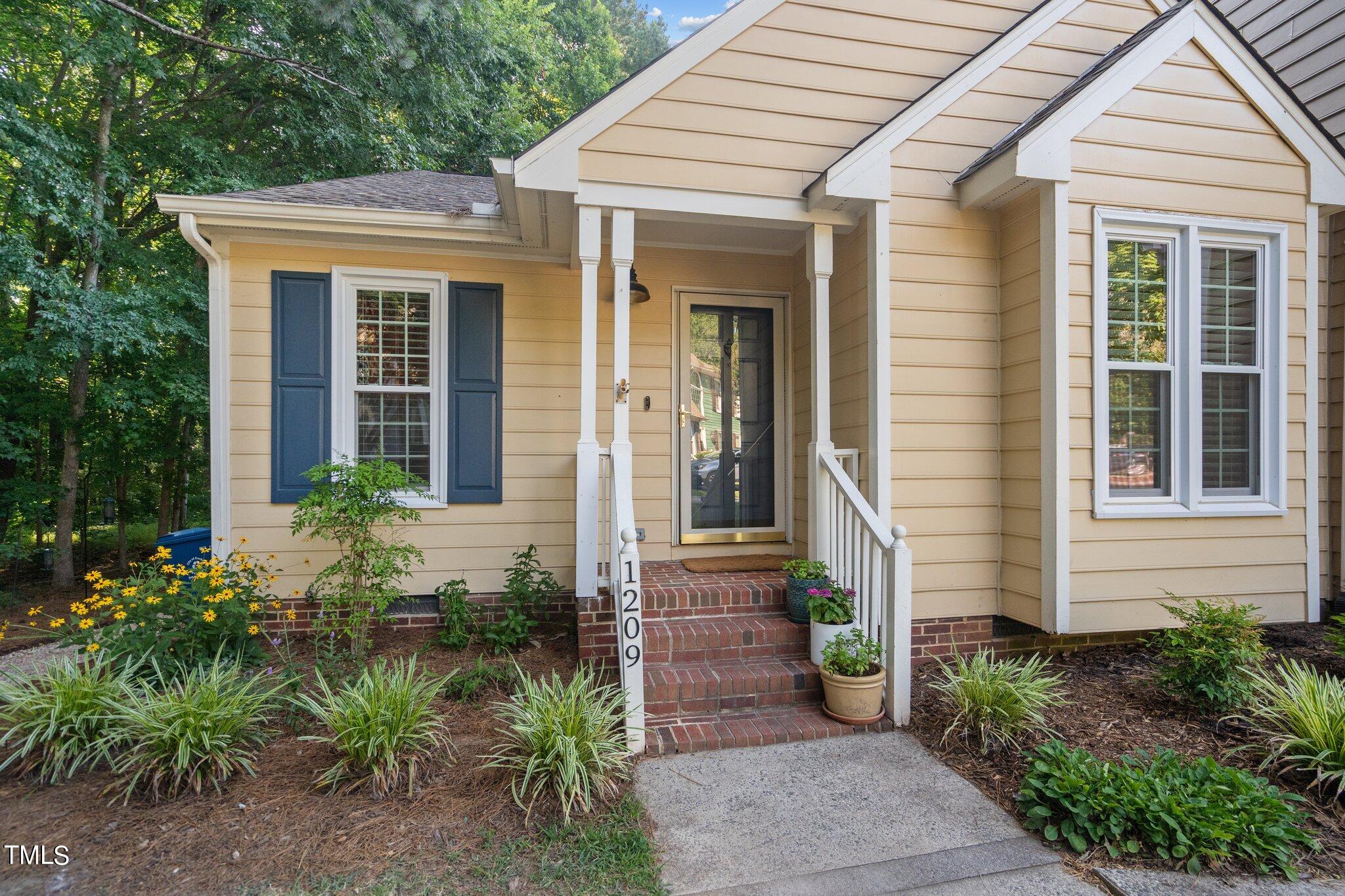 1209 Cranebridge Place