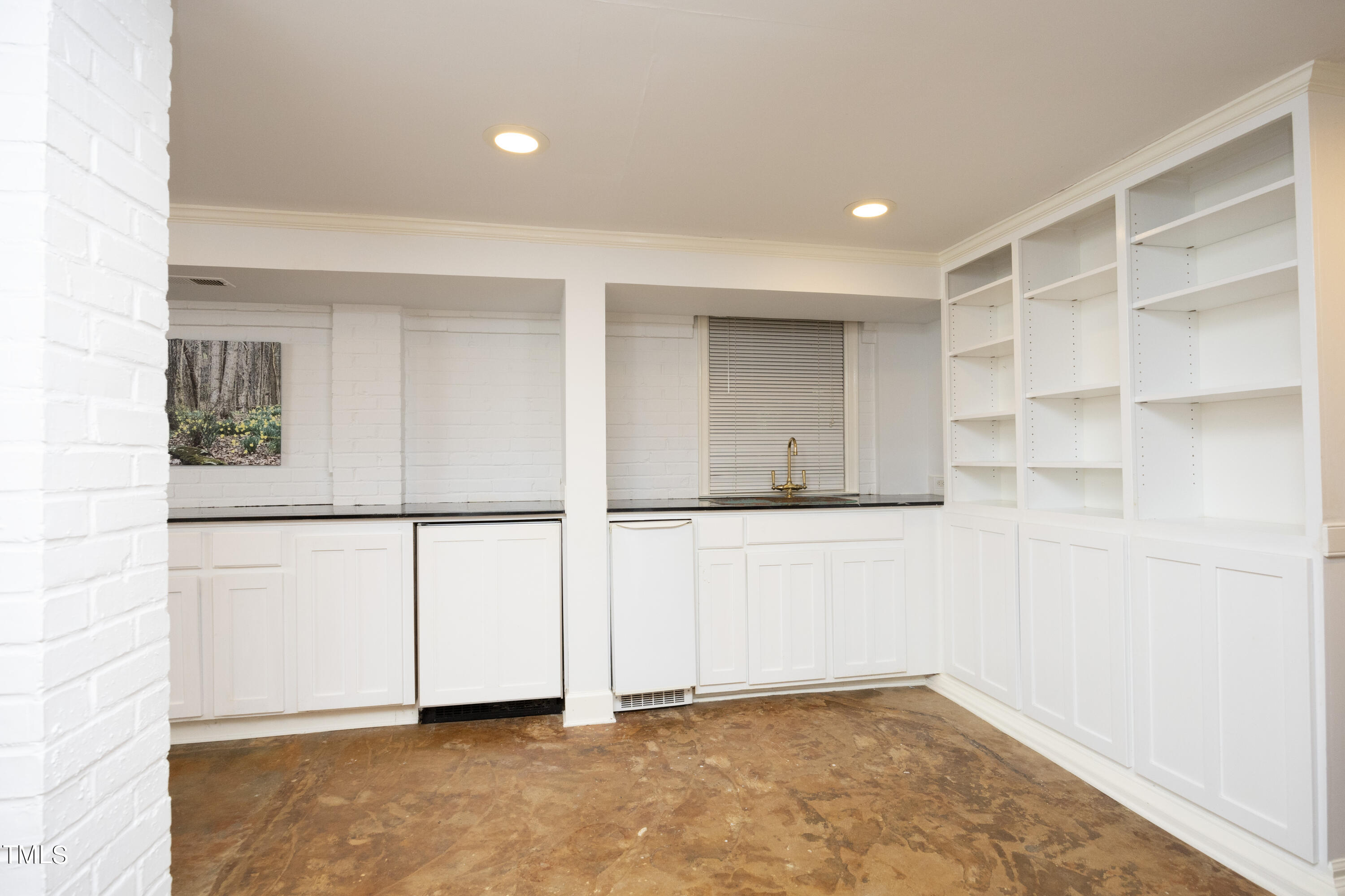 405 Westwood Drive