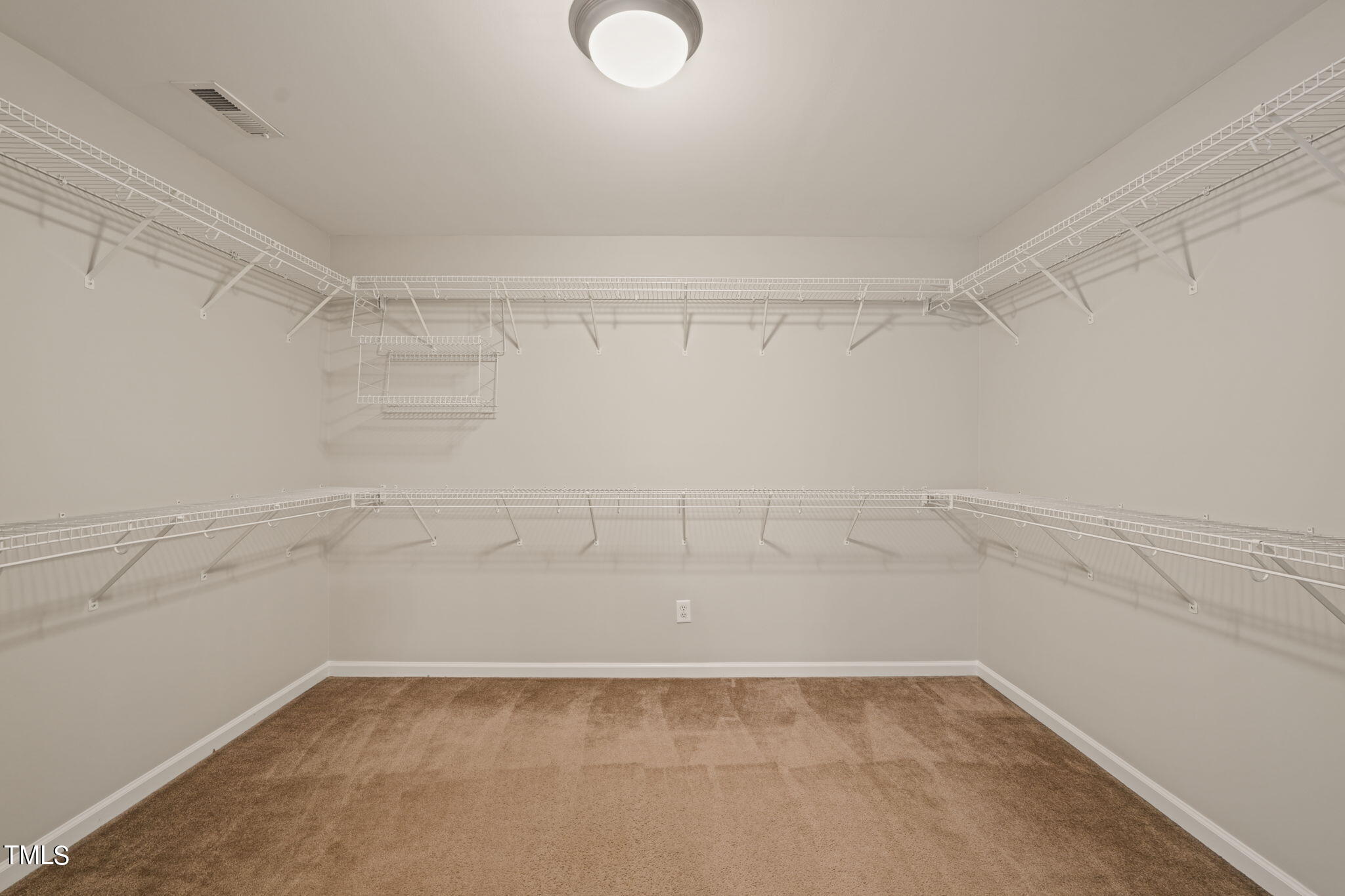 1704 Old Carriage Court