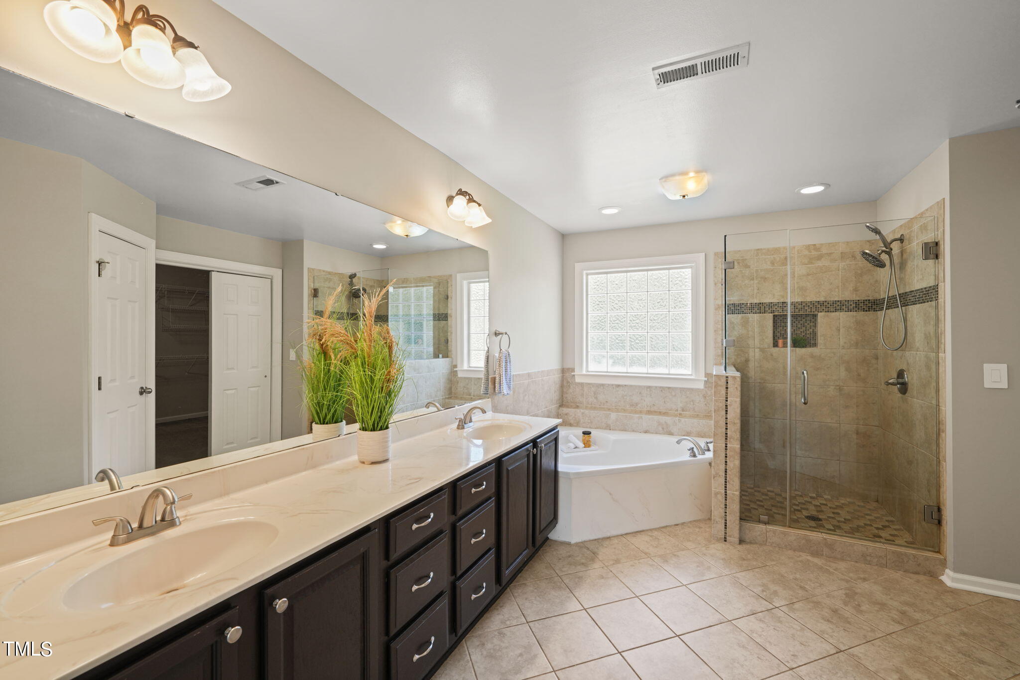 1704 Old Carriage Court