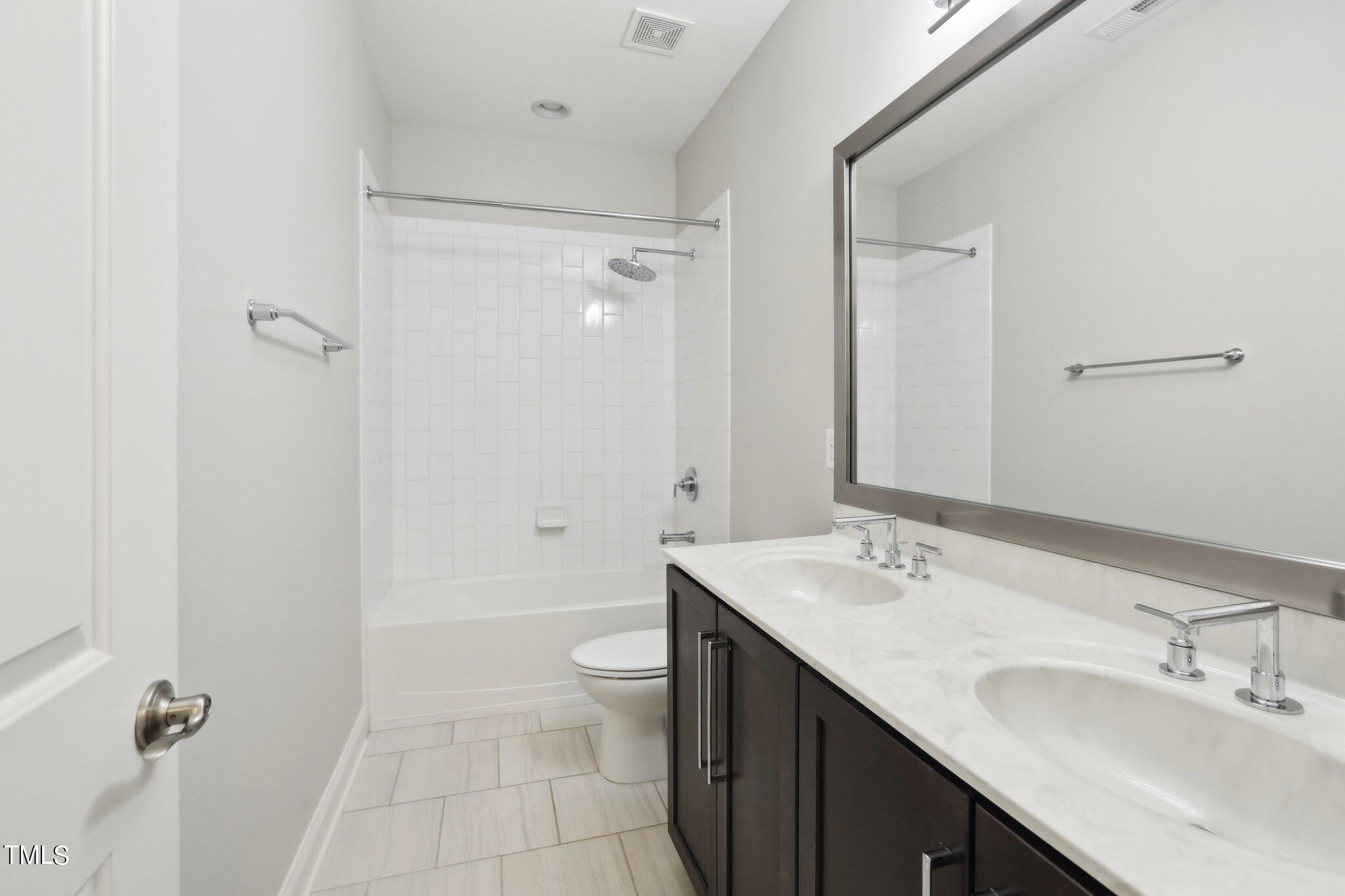 517 Plainview Avenue