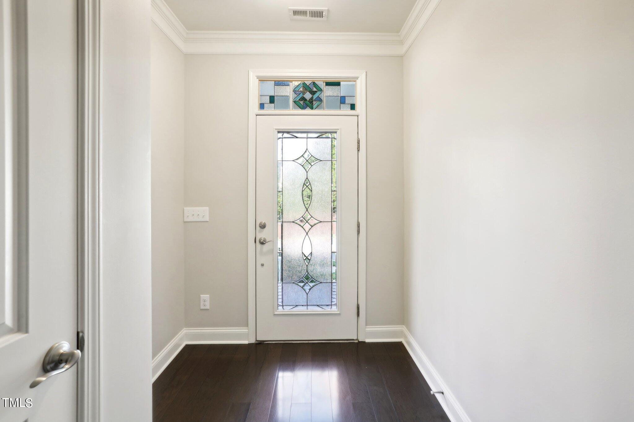 517 Plainview Avenue