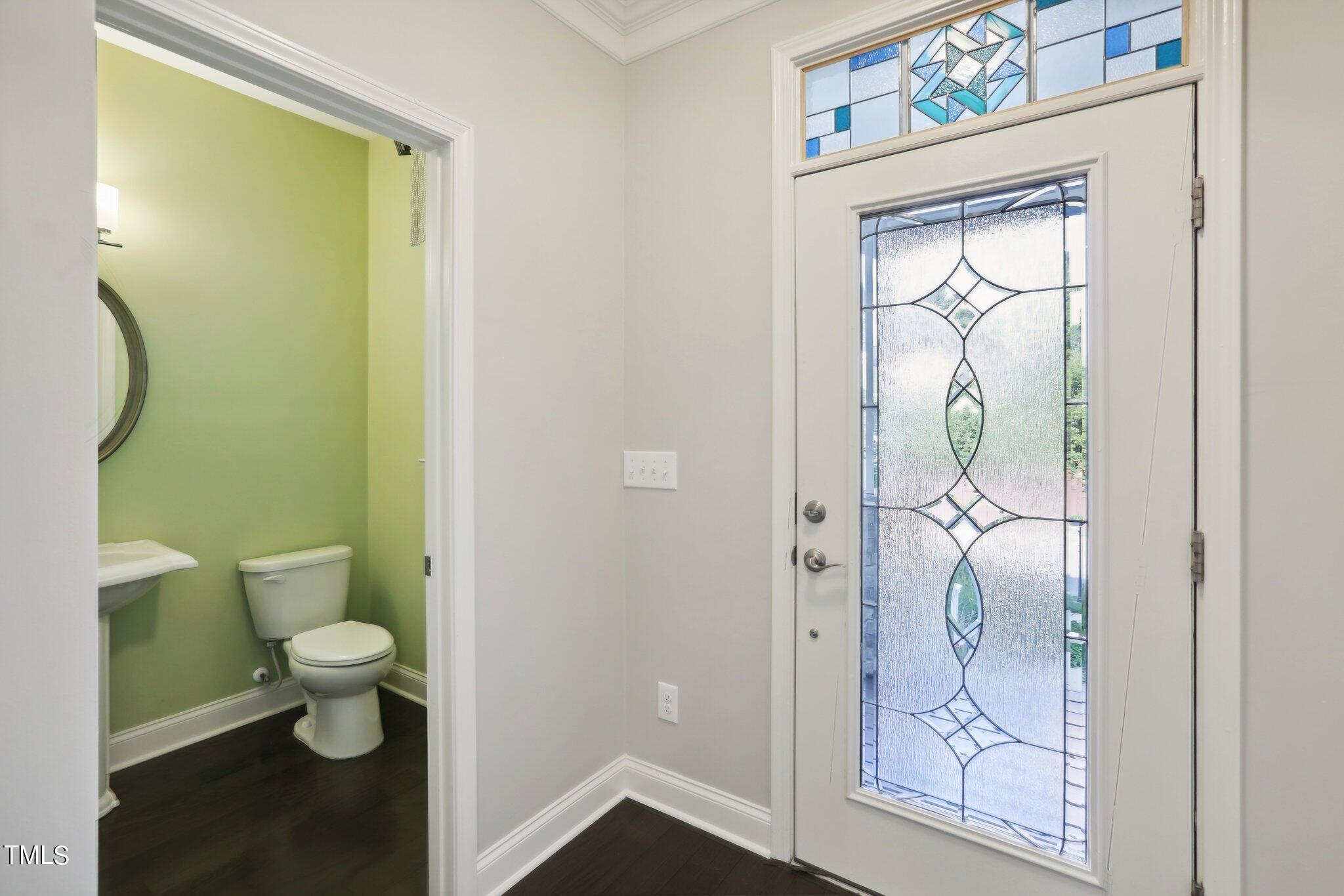 517 Plainview Avenue