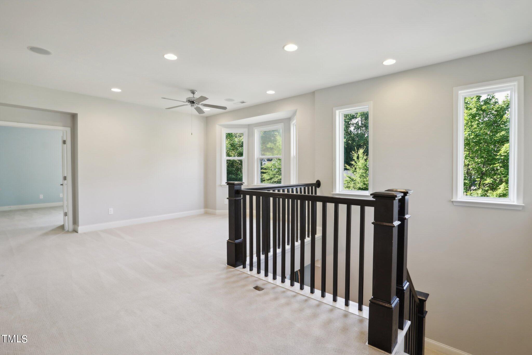 517 Plainview Avenue