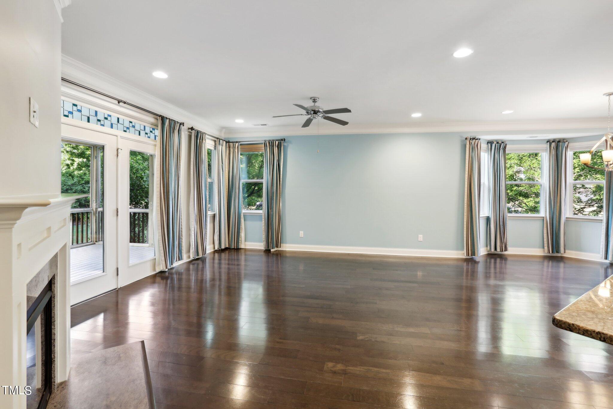 517 Plainview Avenue