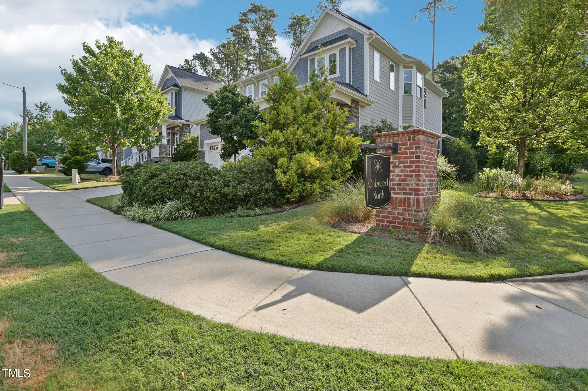 517 Plainview Avenue