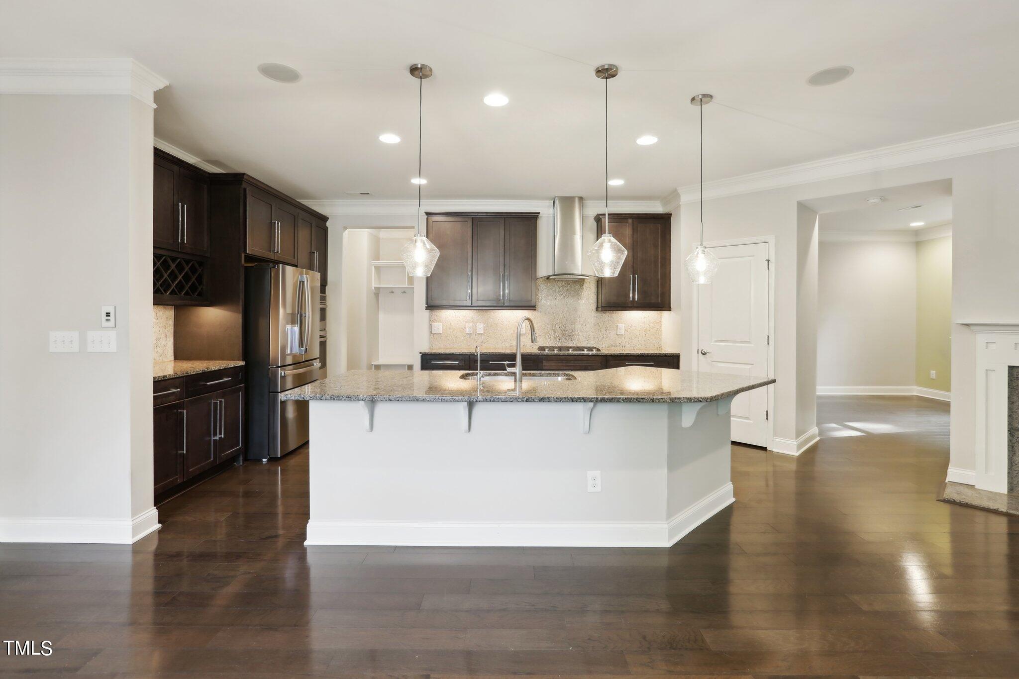 517 Plainview Avenue