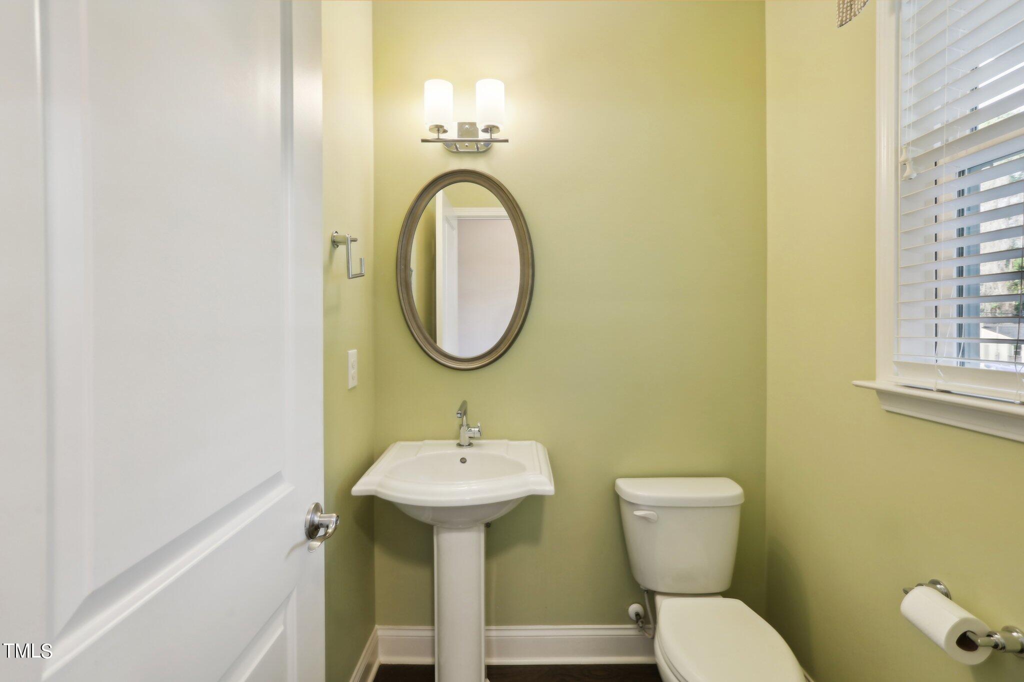 517 Plainview Avenue