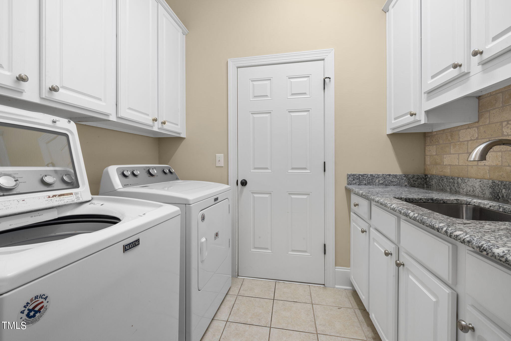 2816 Crystal Oaks Lane