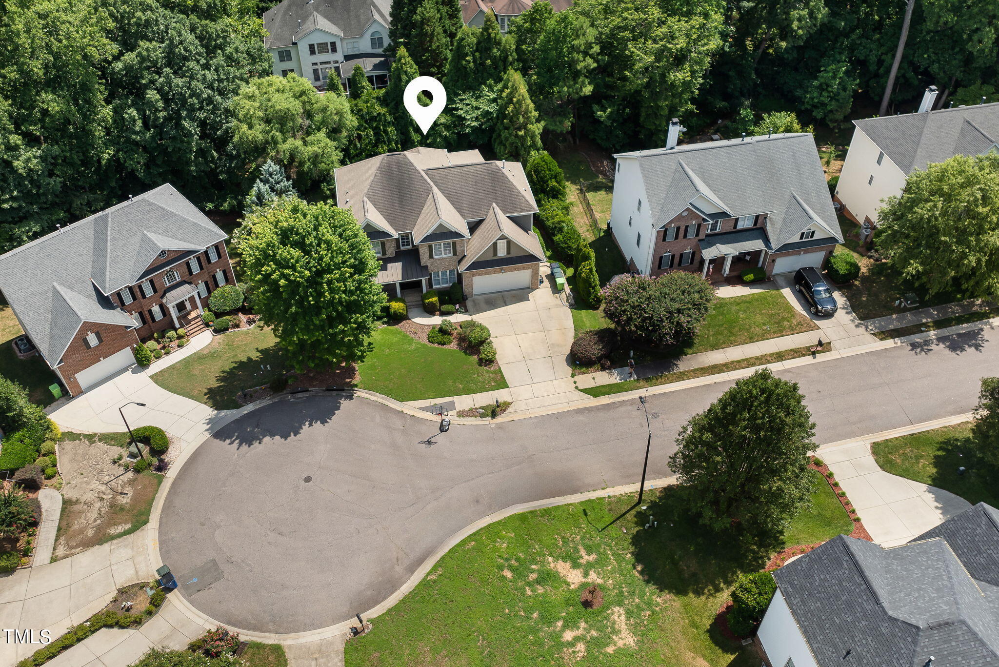 2816 Crystal Oaks Lane