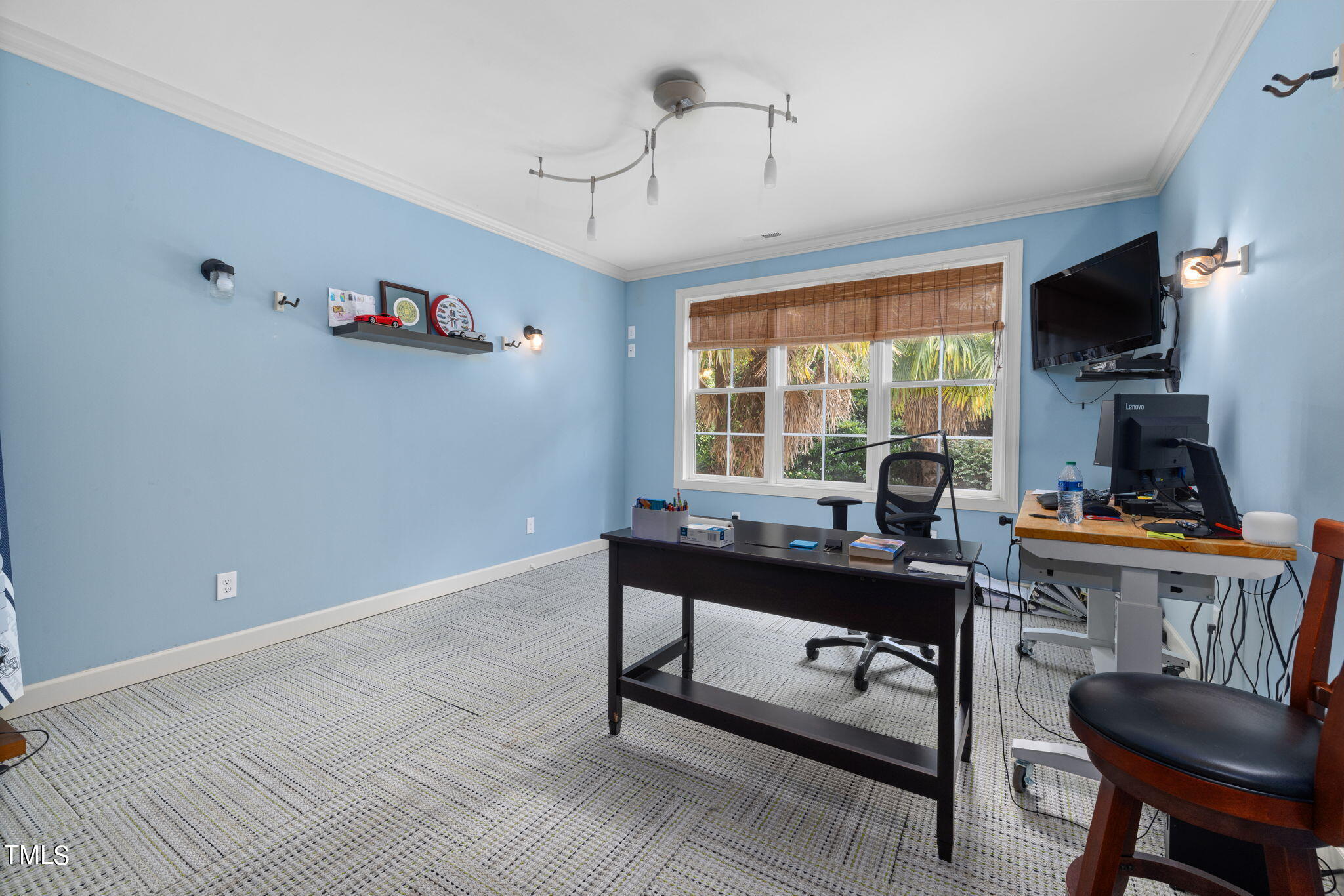 2816 Crystal Oaks Lane