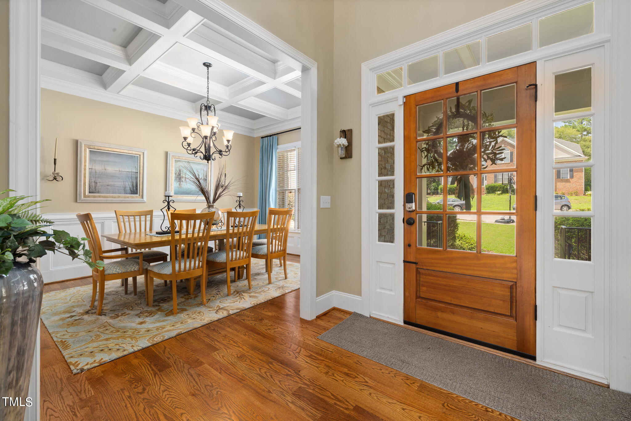 2816 Crystal Oaks Lane