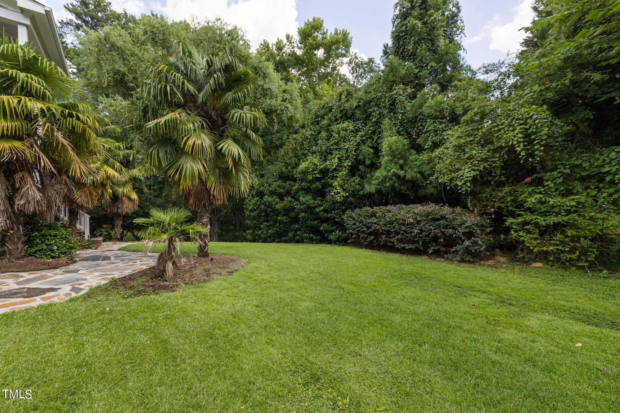 2816 Crystal Oaks Lane