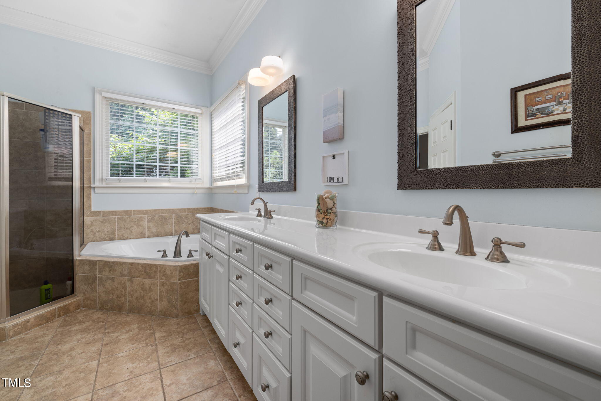 2816 Crystal Oaks Lane