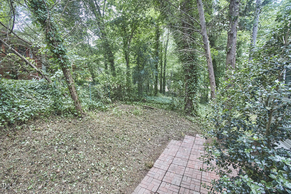 105 W Woodridge Drive