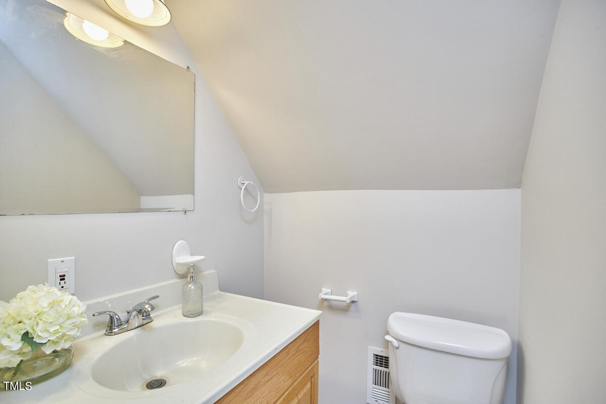 105 W Woodridge Drive