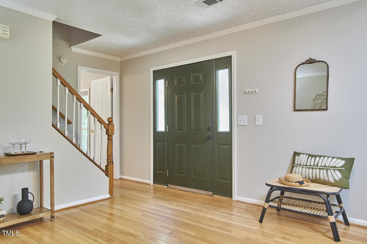 105 W Woodridge Drive