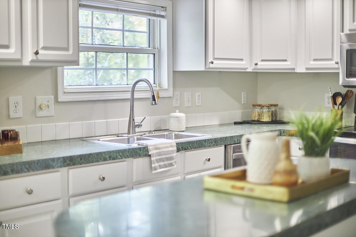 105 W Woodridge Drive