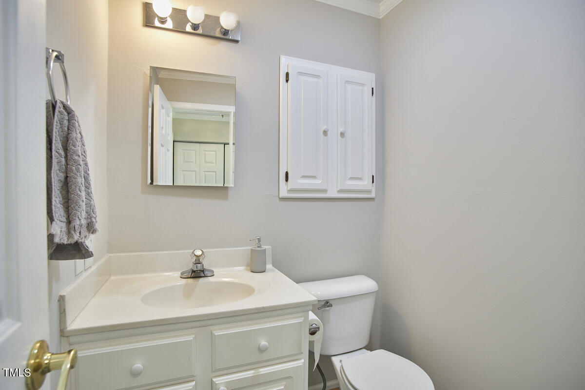 105 W Woodridge Drive