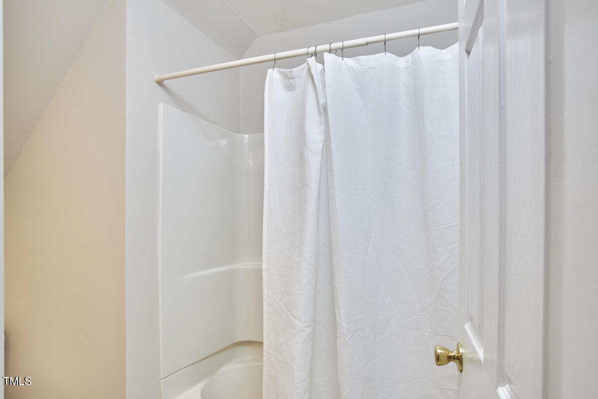 105 W Woodridge Drive