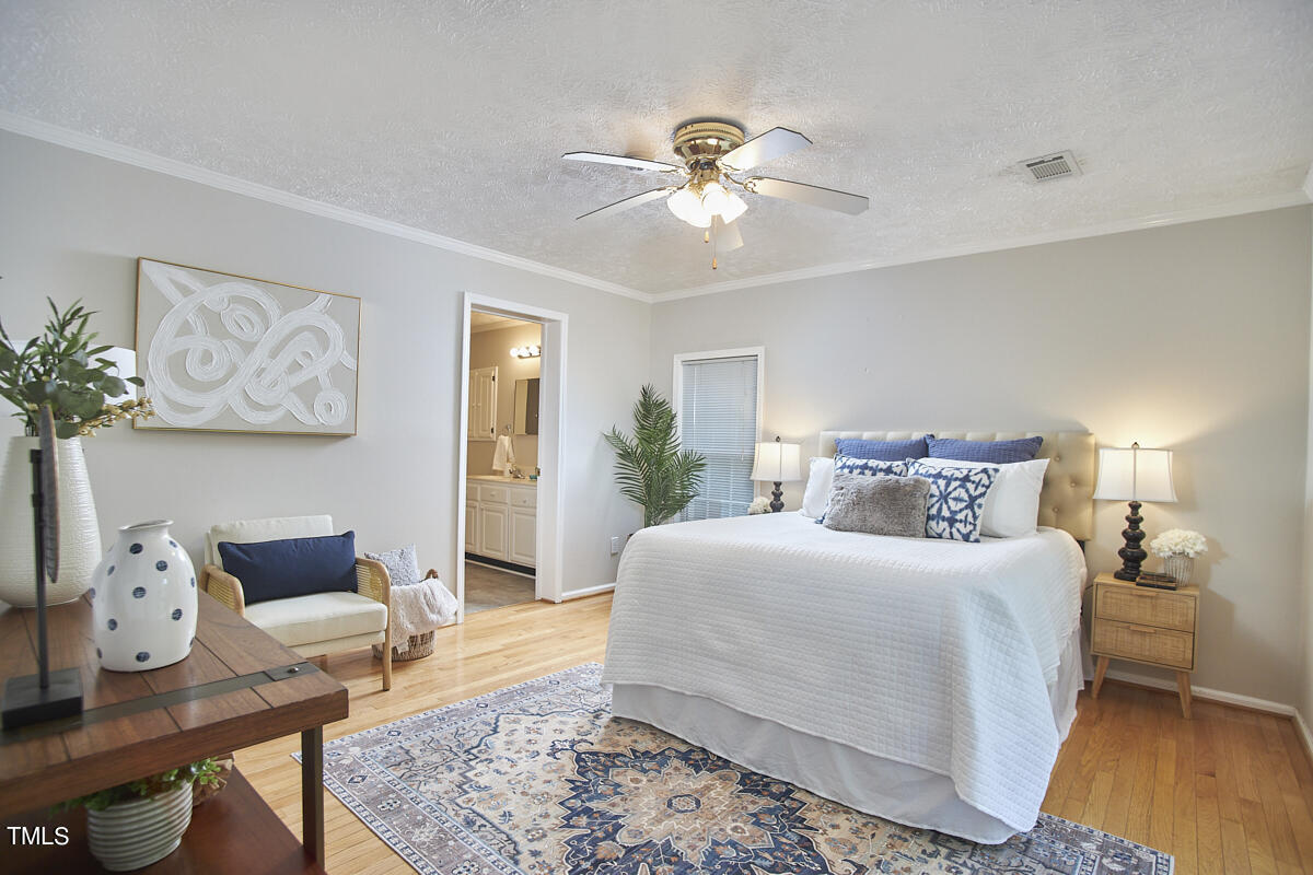 105 W Woodridge Drive