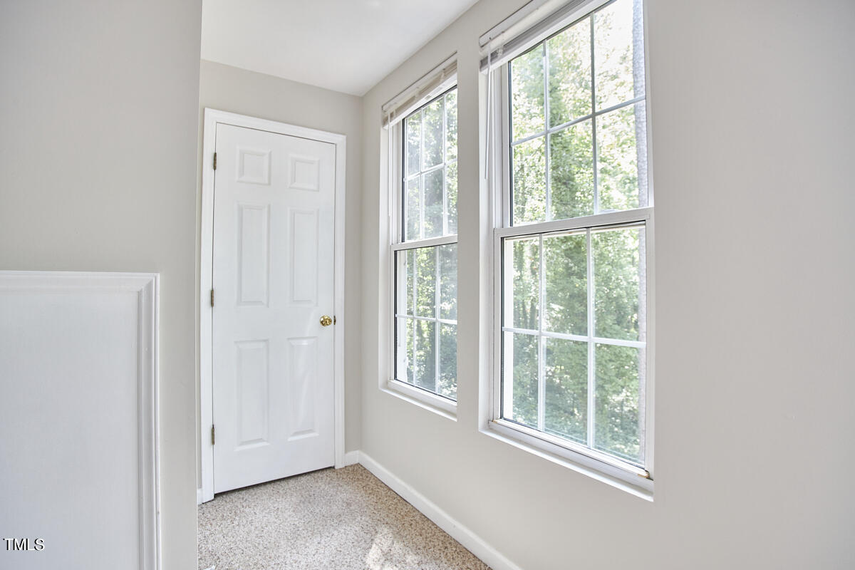 105 W Woodridge Drive