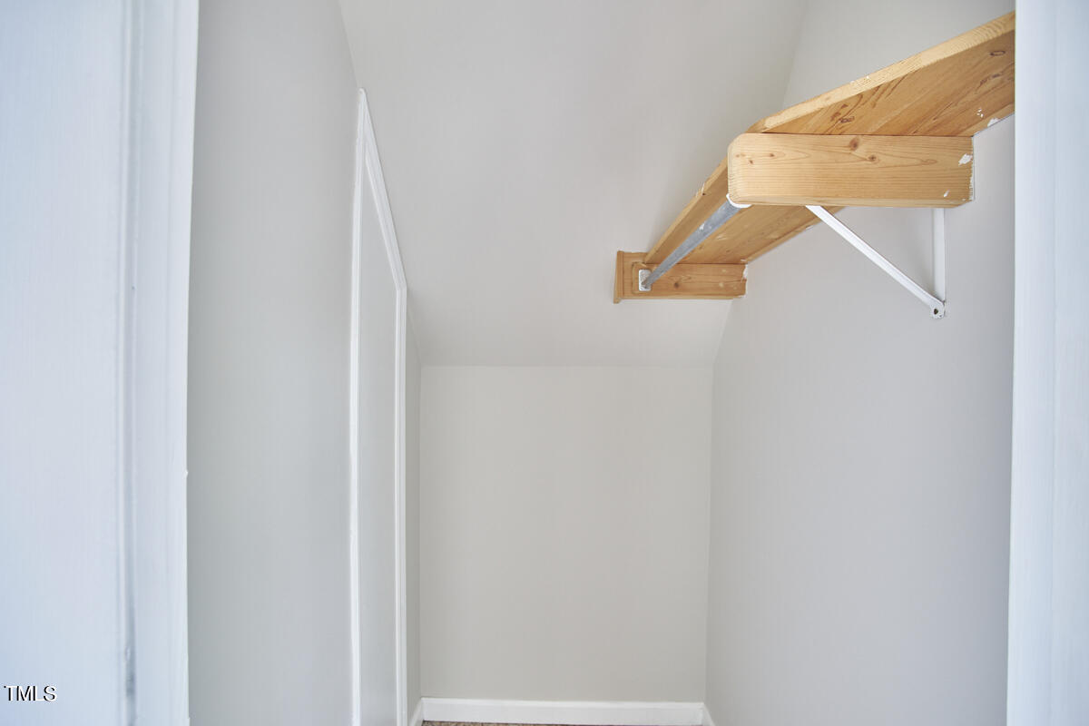 105 W Woodridge Drive