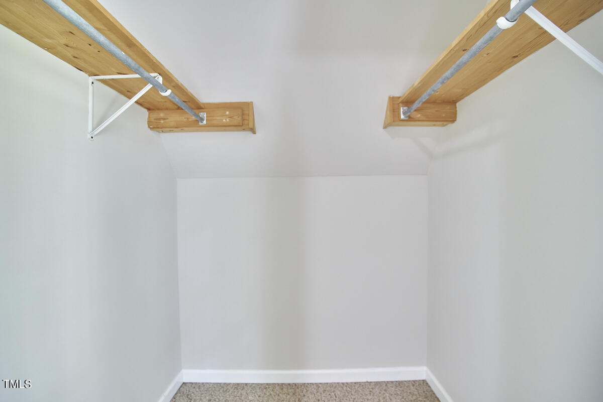 105 W Woodridge Drive