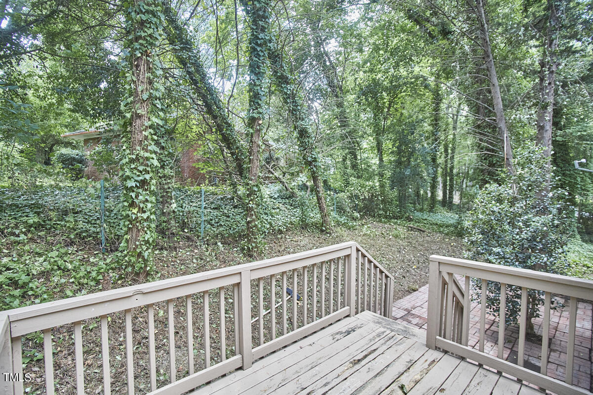 105 W Woodridge Drive