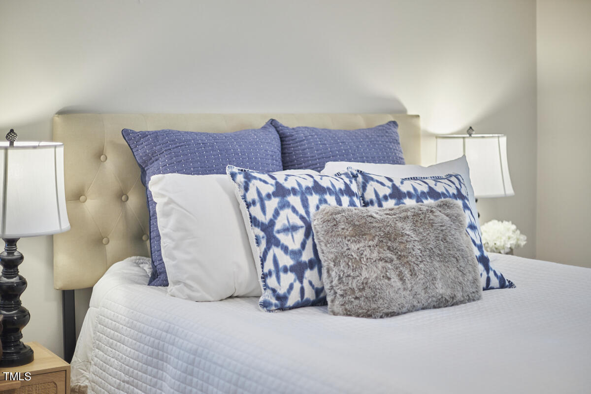 105 W Woodridge Drive