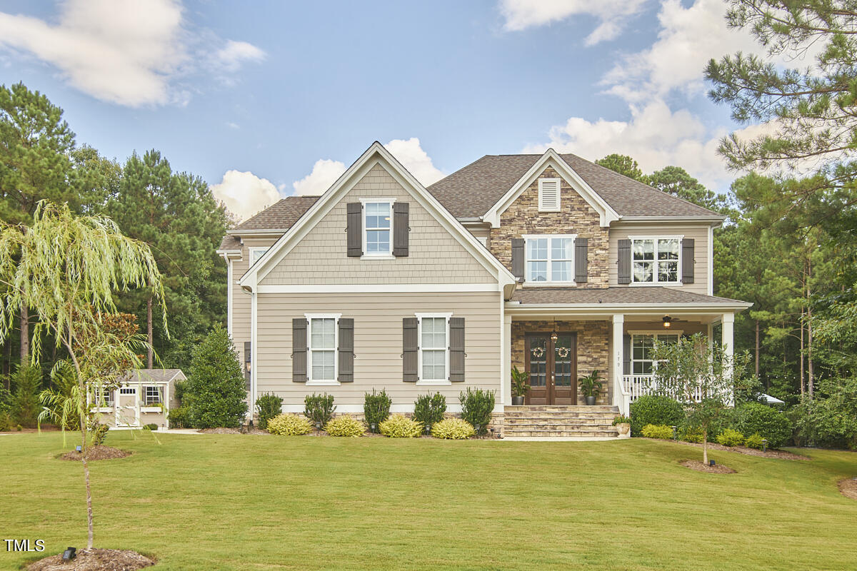 179 Lakes Edge Lane