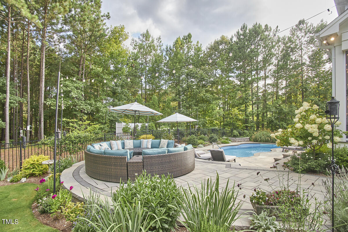 179 Lakes Edge Lane