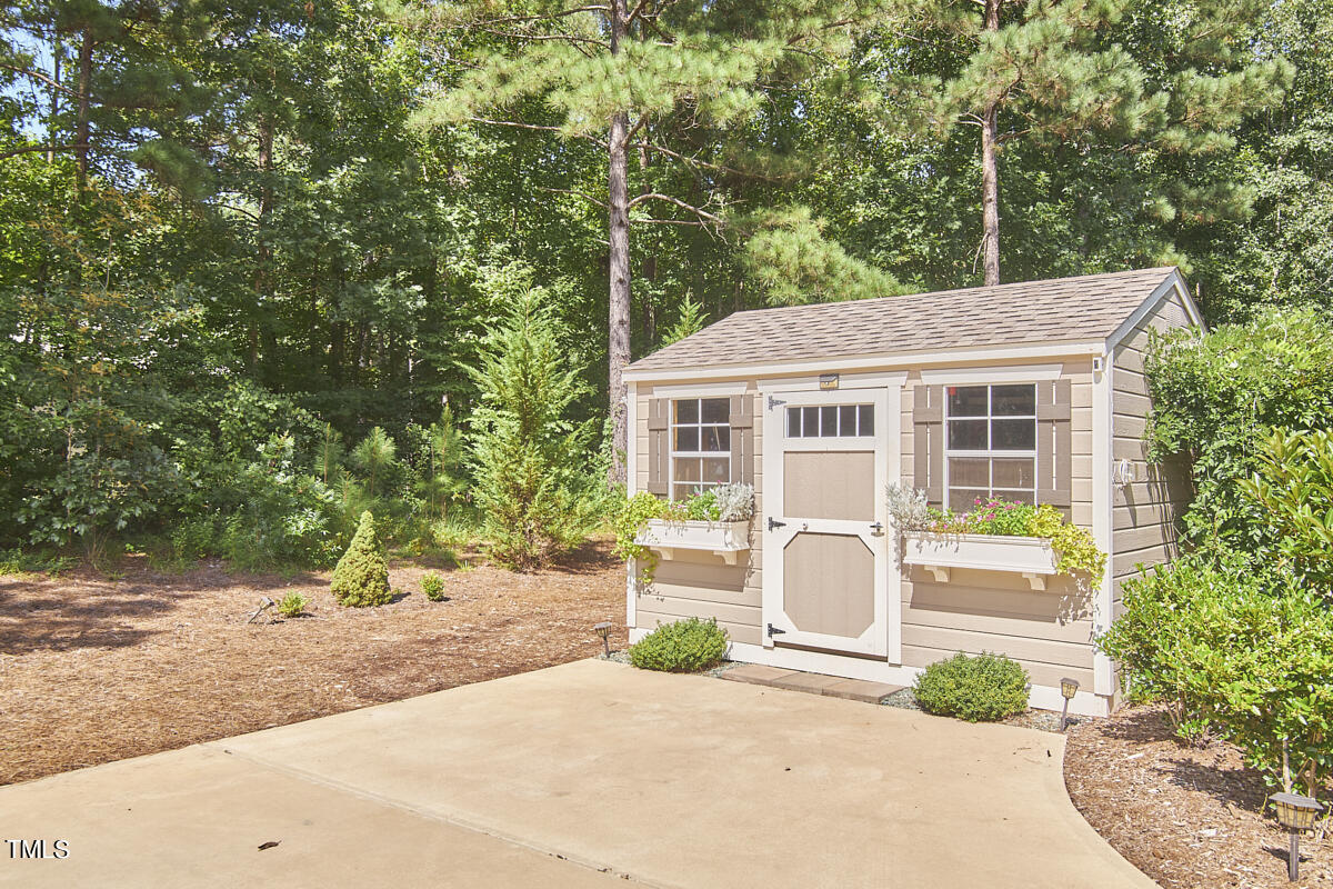 179 Lakes Edge Lane