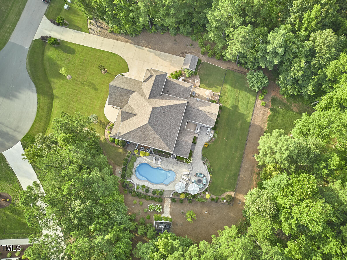 179 Lakes Edge Lane