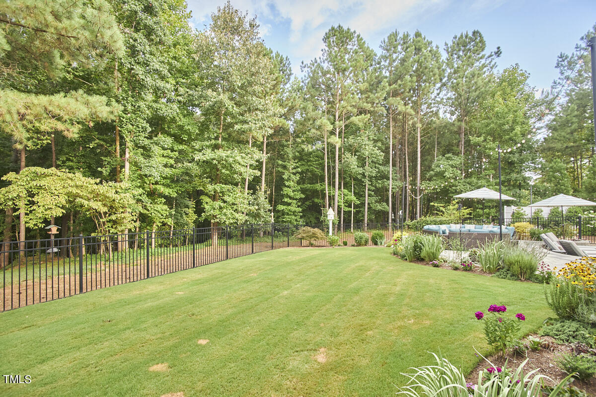 179 Lakes Edge Lane