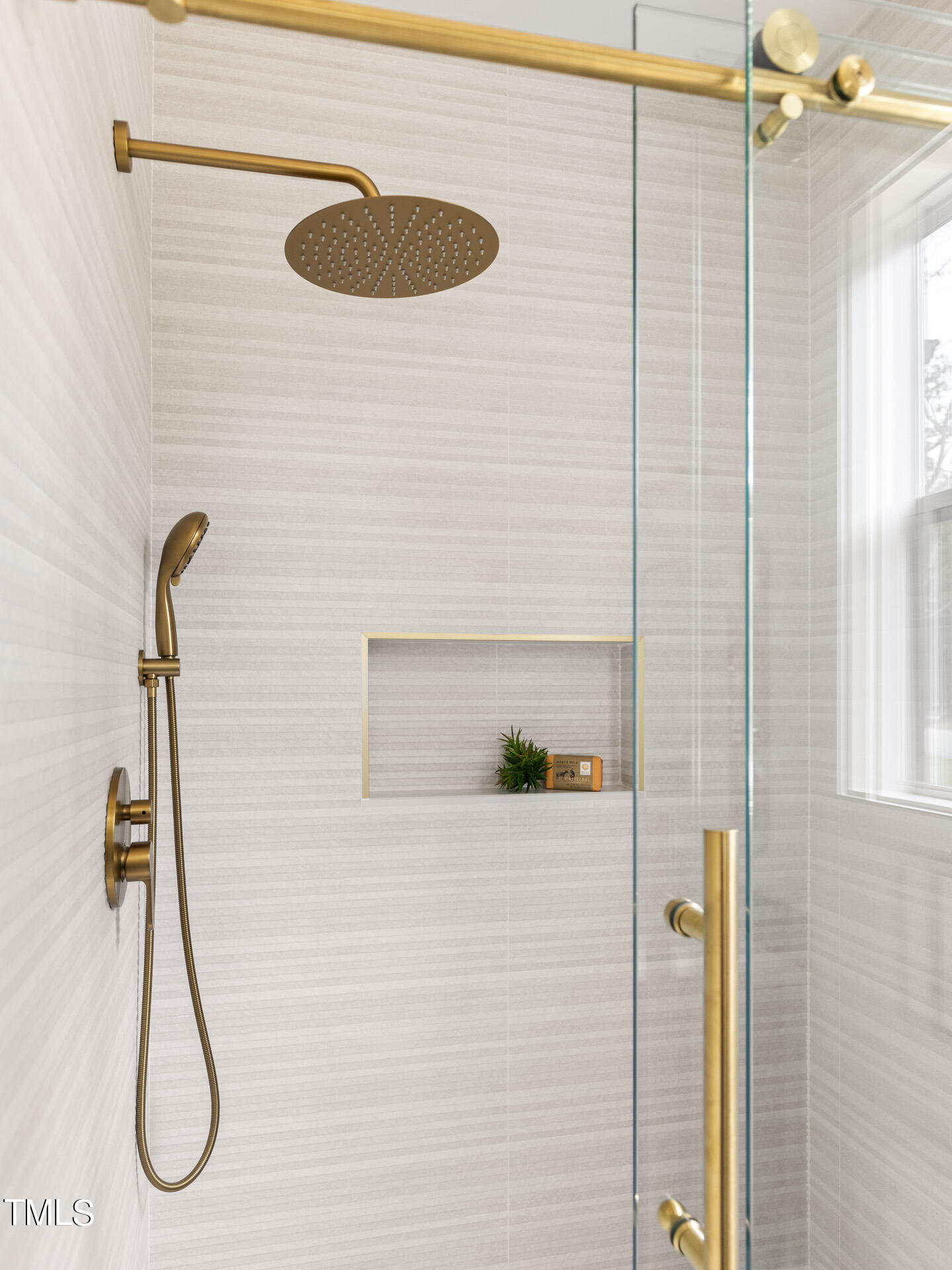 2909 Herring Boulevard