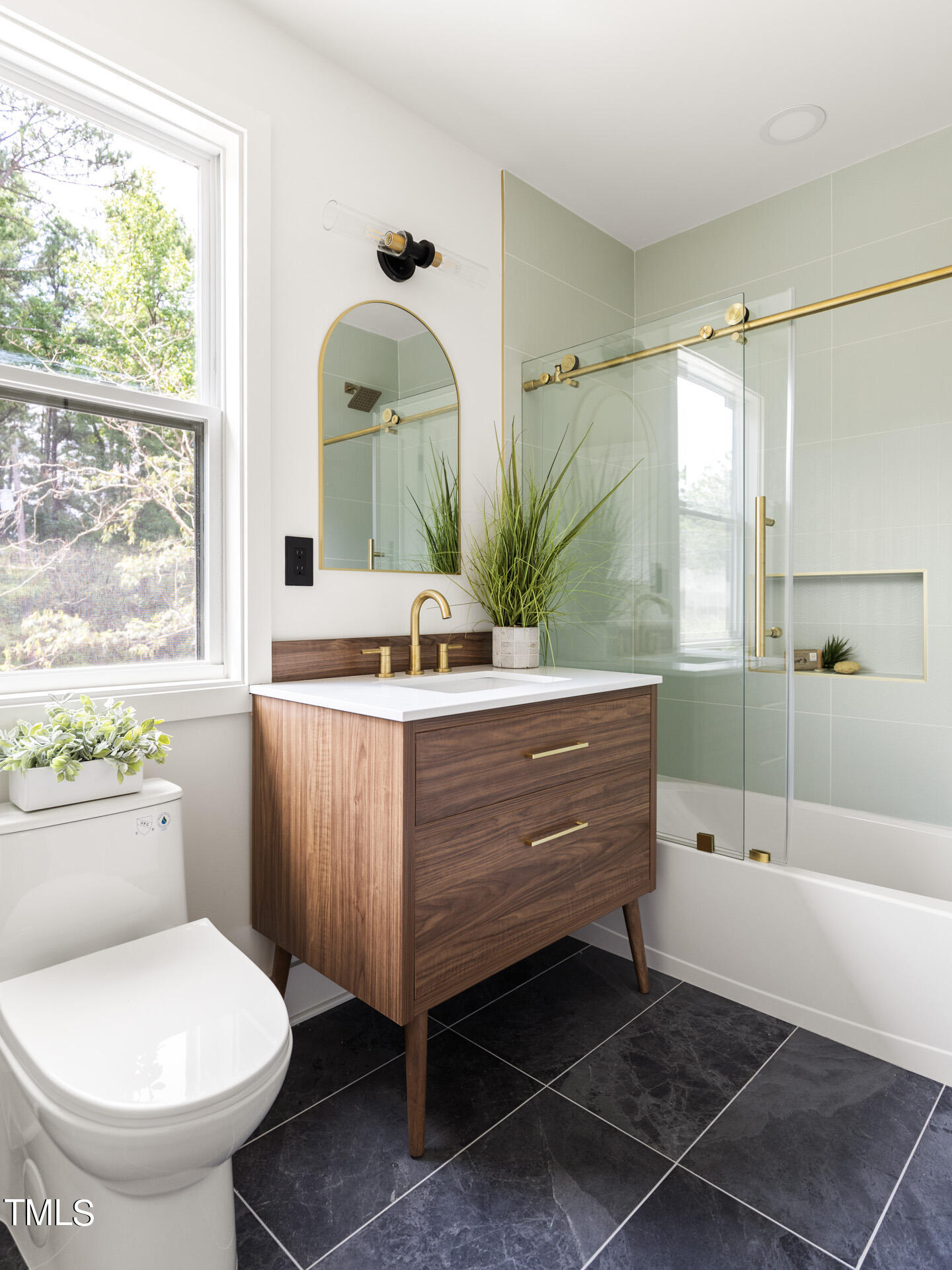 2909 Herring Boulevard