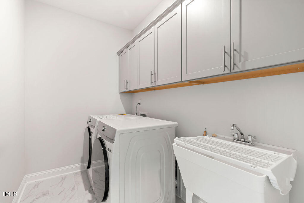 1217 Soaring Silo Way