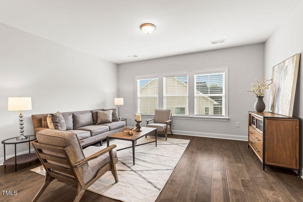 1217 Soaring Silo Way