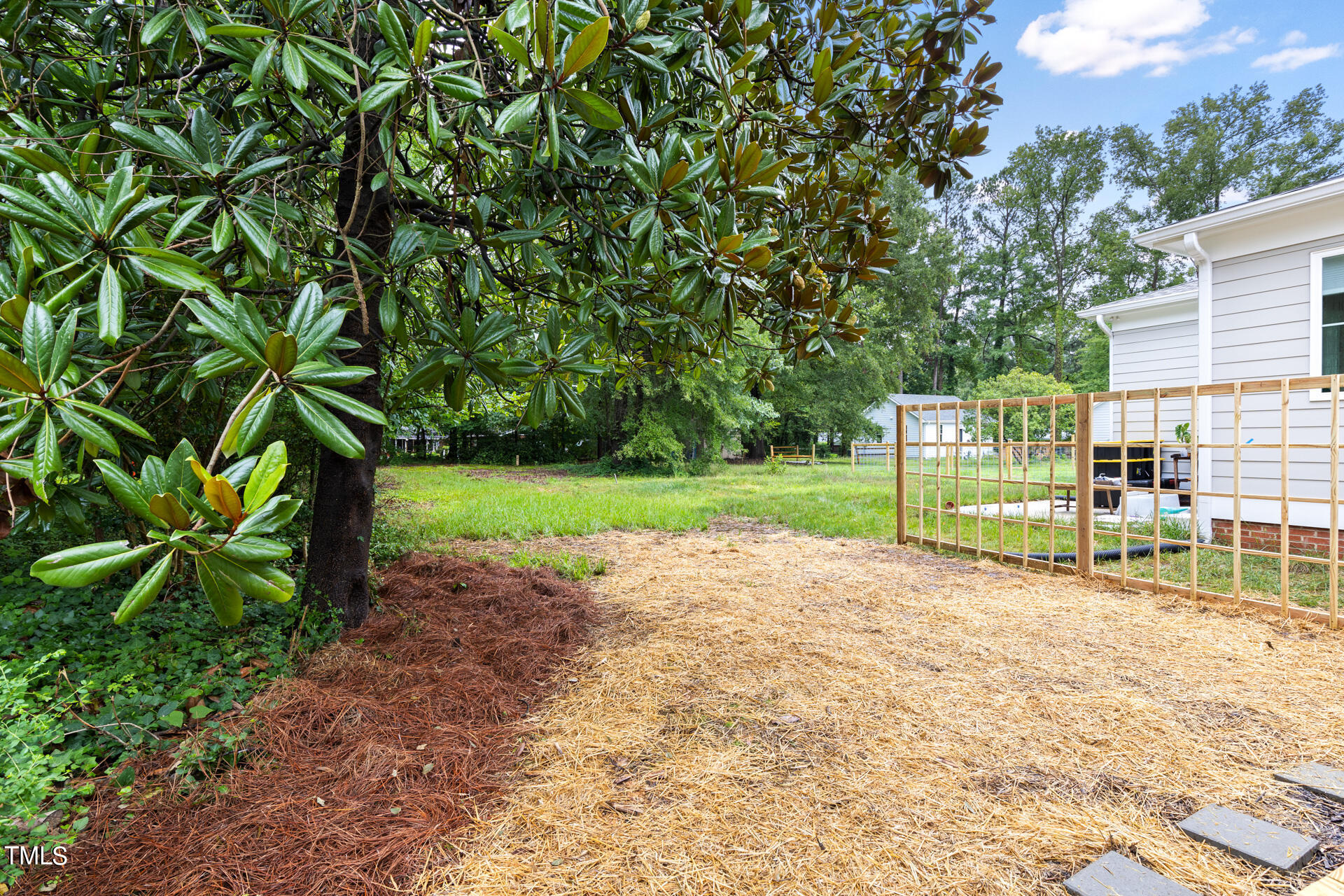 2822 Cascadilla Street