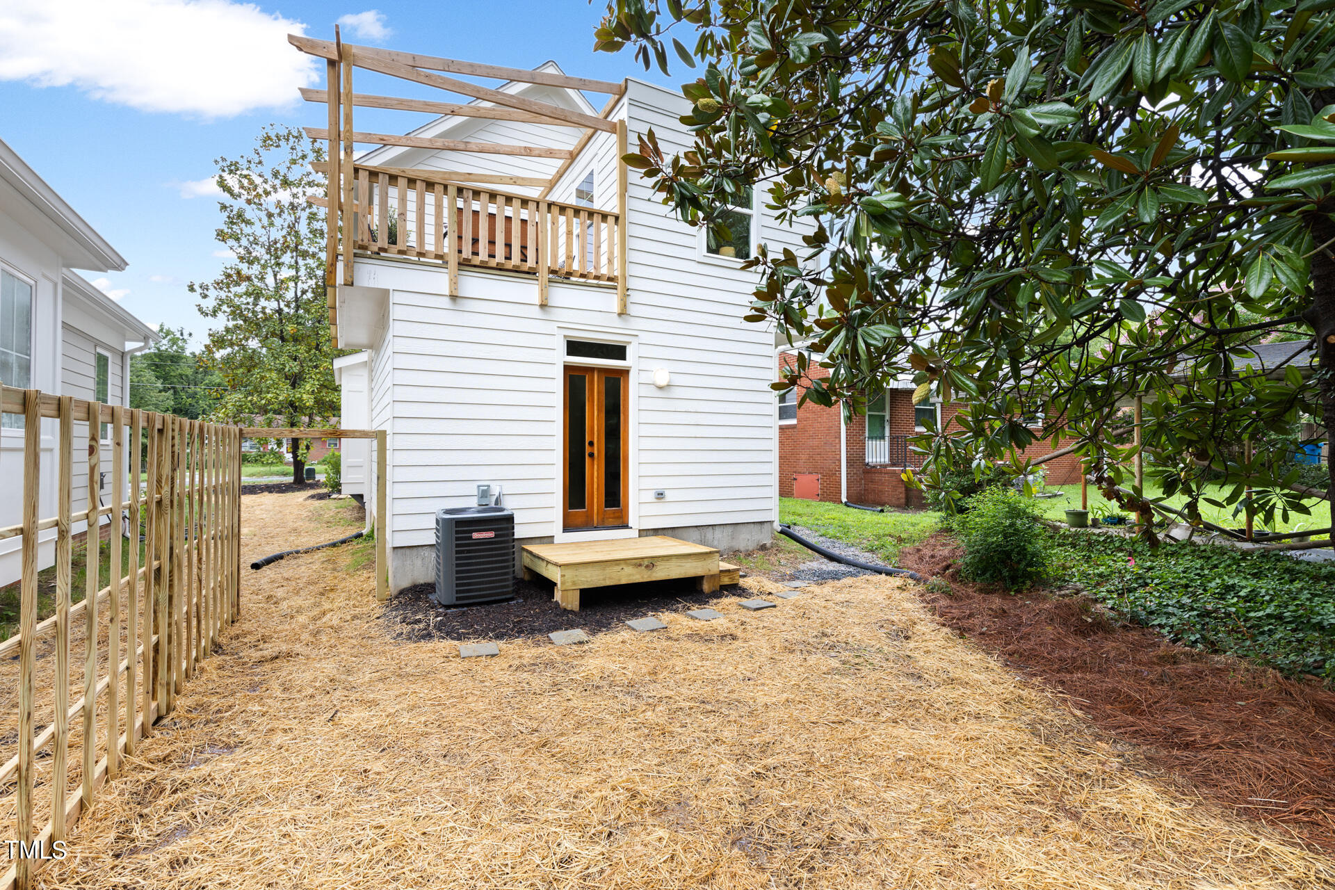 2822 Cascadilla Street