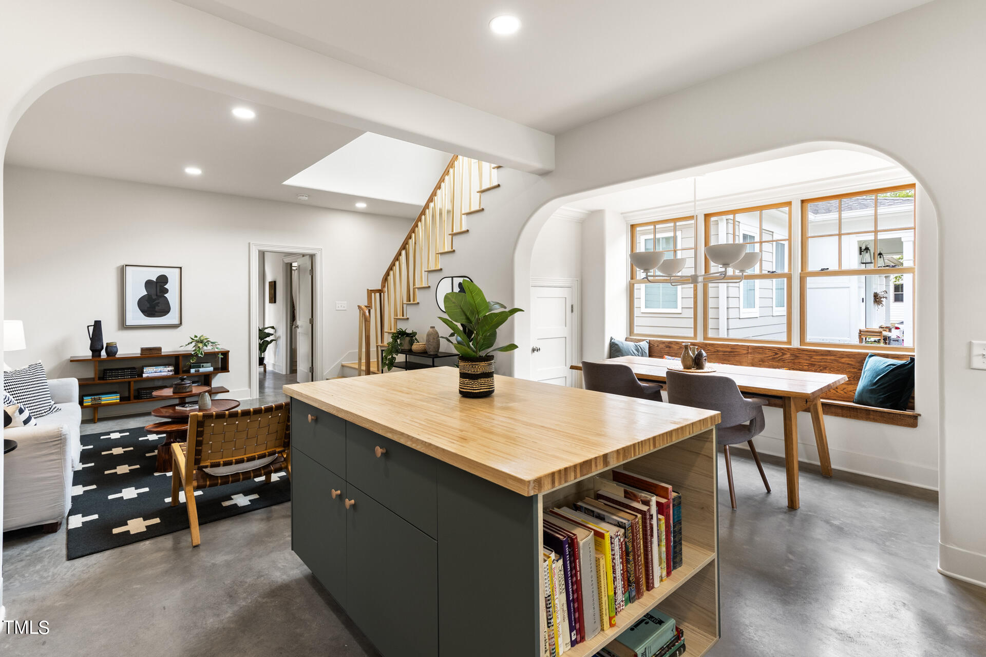 2822 Cascadilla Street