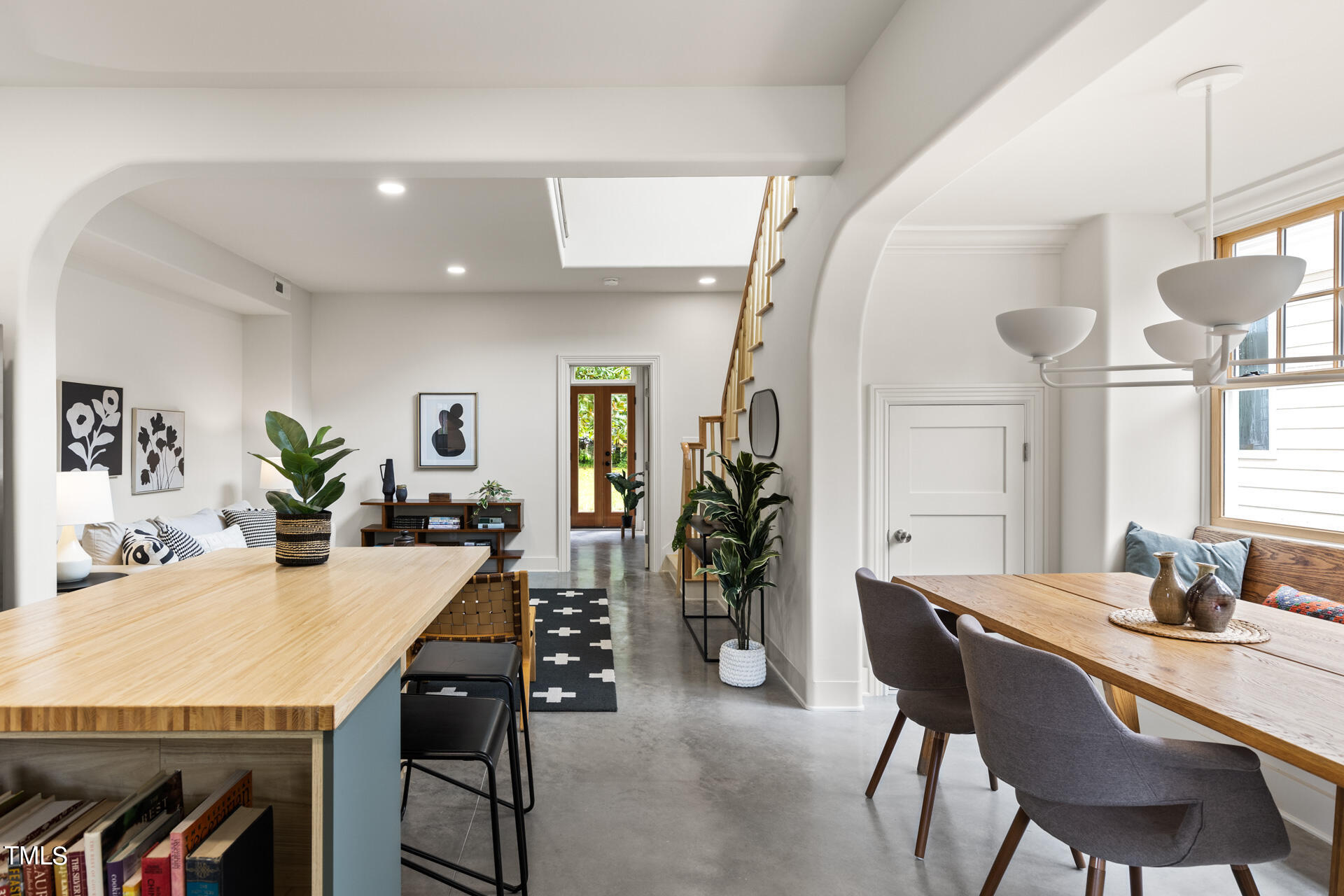 2822 Cascadilla Street