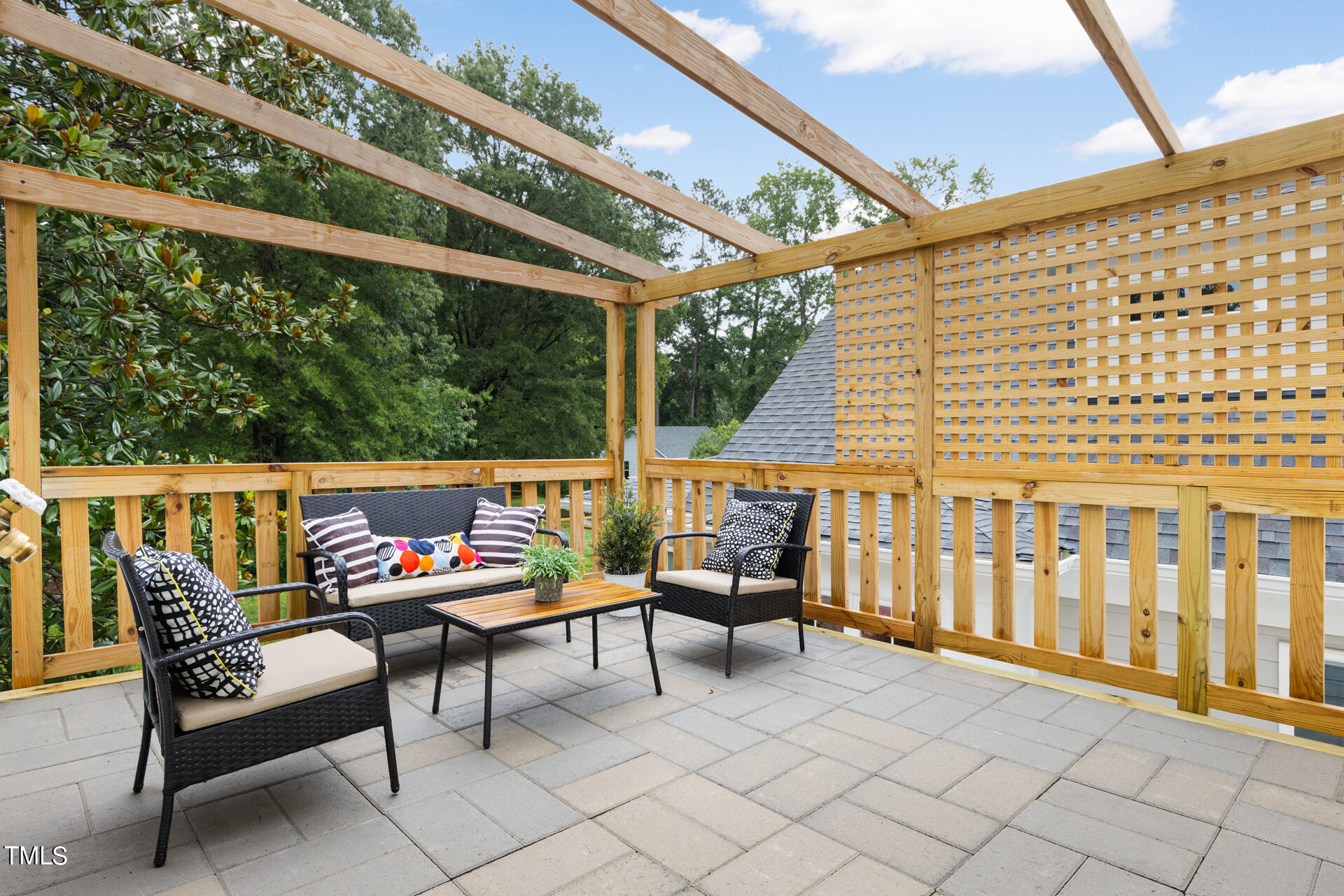 2822 Cascadilla Street