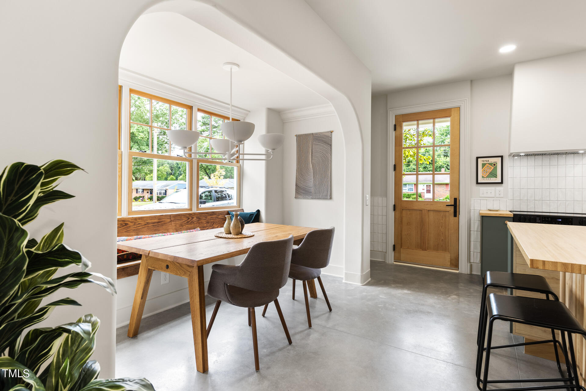 2822 Cascadilla Street