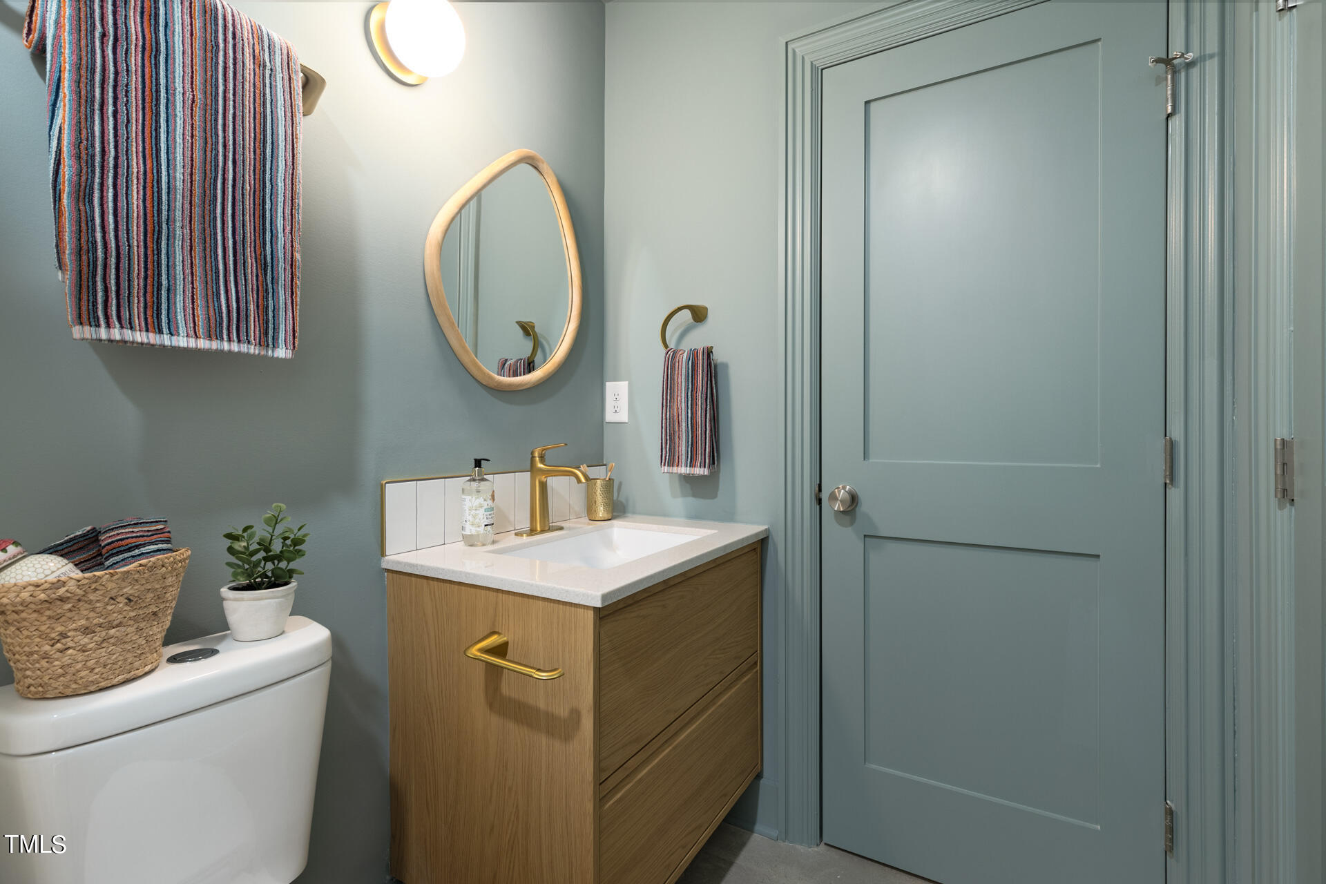 2822 Cascadilla Street