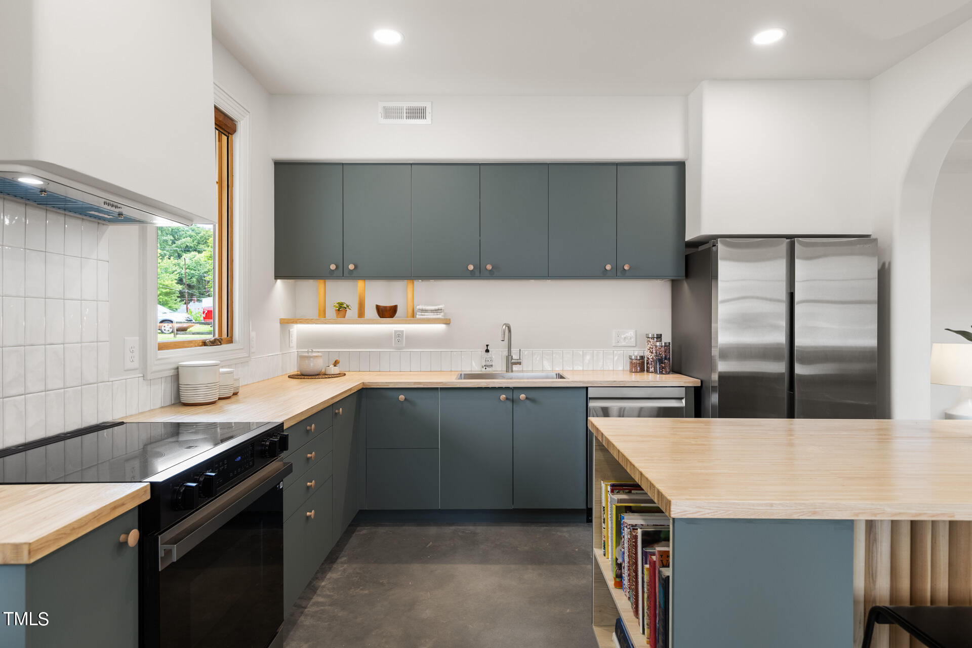 2822 Cascadilla Street