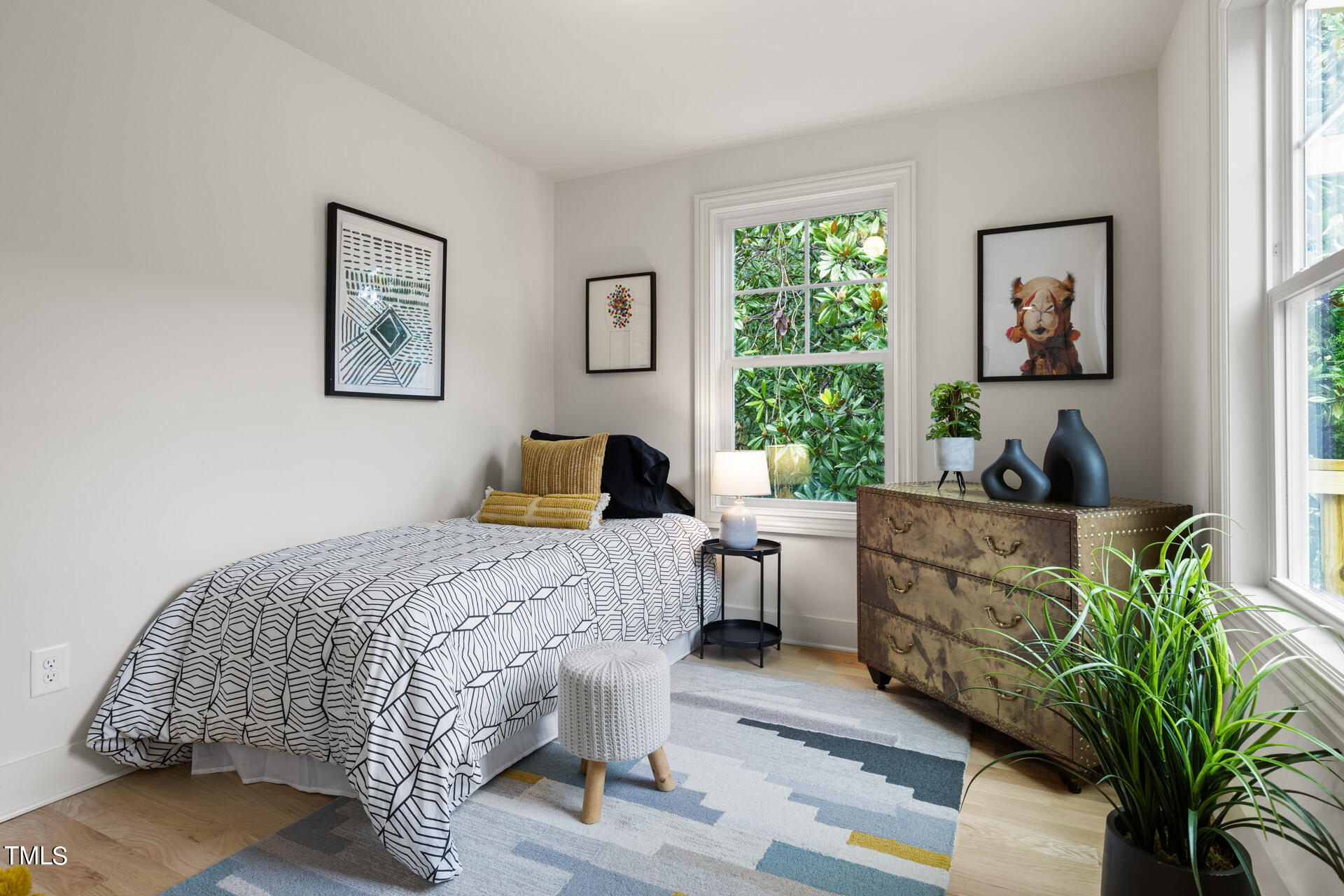 2822 Cascadilla Street